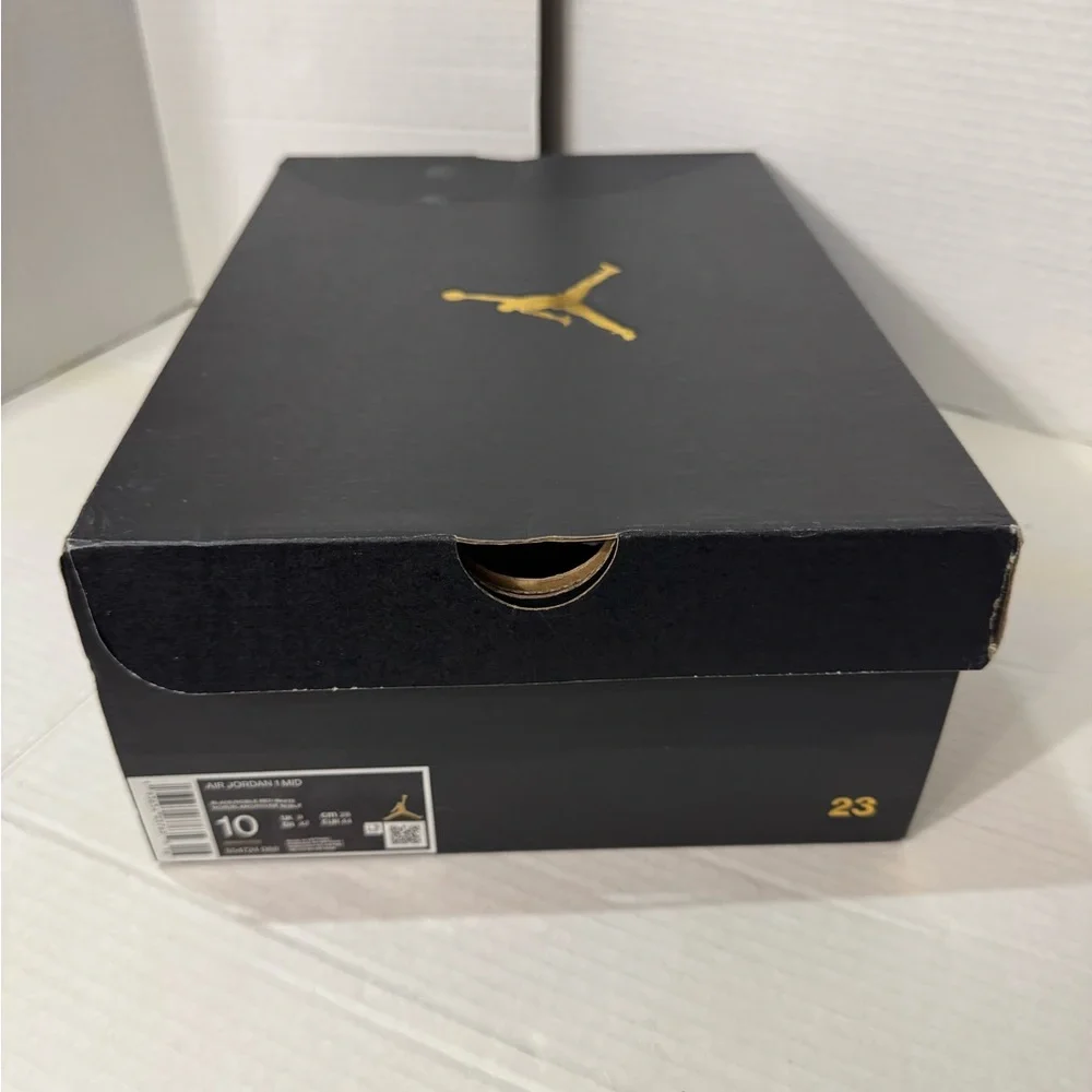 AIR JORDAN 1 MID BLACK/NOBLE RED-WHITE 554724 066 Mens
Shoes Size 10 Excellent! - Picture 10 of 11